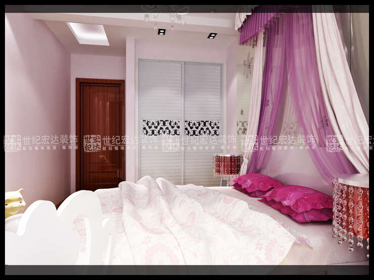 二楼的卧室是女儿的房间，粉色的墙面和纱幔的造型圆了女儿的公主梦。8