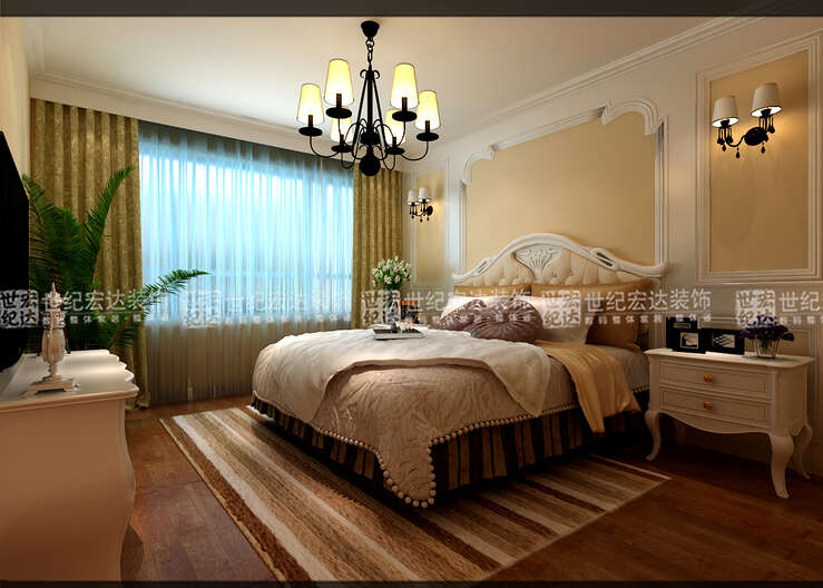 卧室的床头背景墙采用对称的造型与米黄色乳胶漆相结合的效果。整体运用暖色调，让卧室显得温馨富有亲切感。