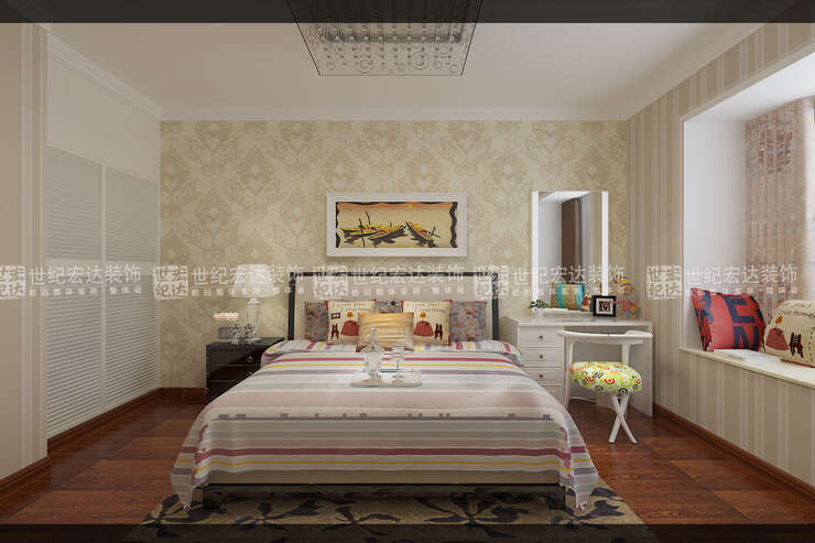 主卧室实木地板、素色壁纸，顶面双层石膏板压线